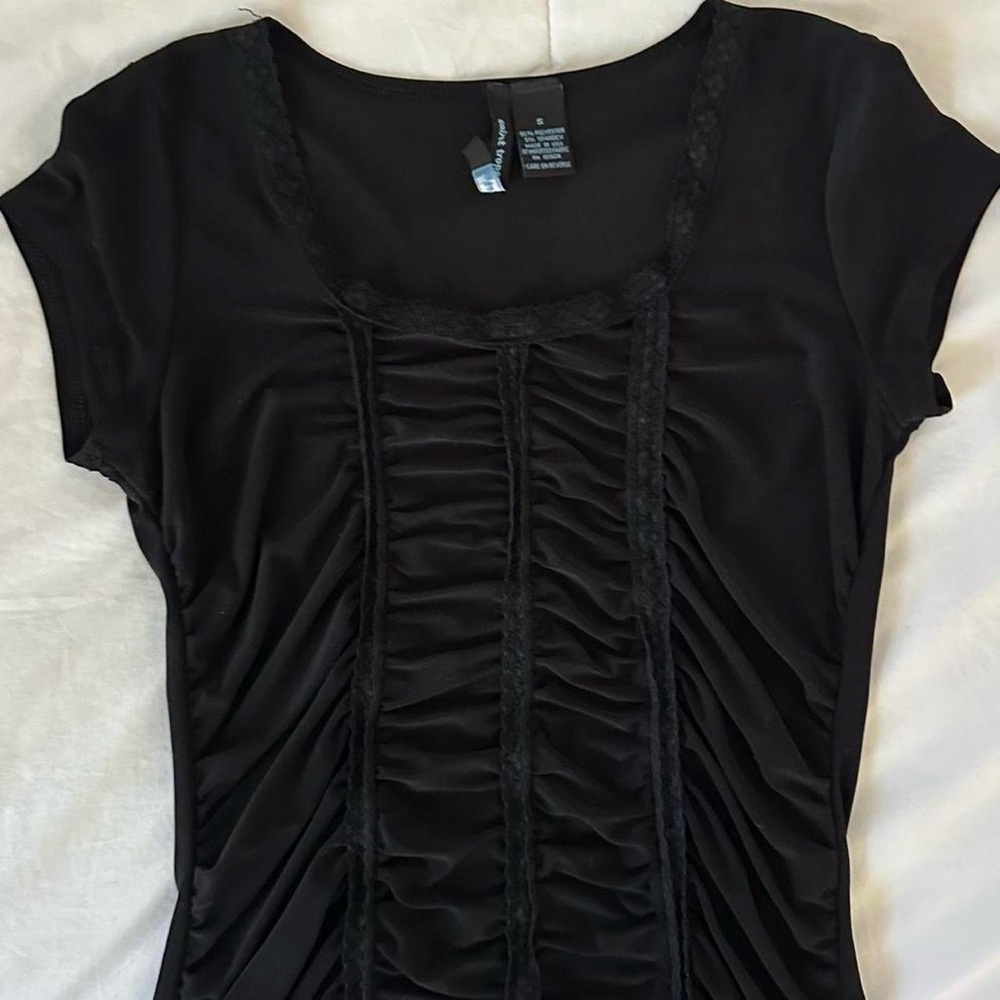 Saint tropez black ruched short sleeved top